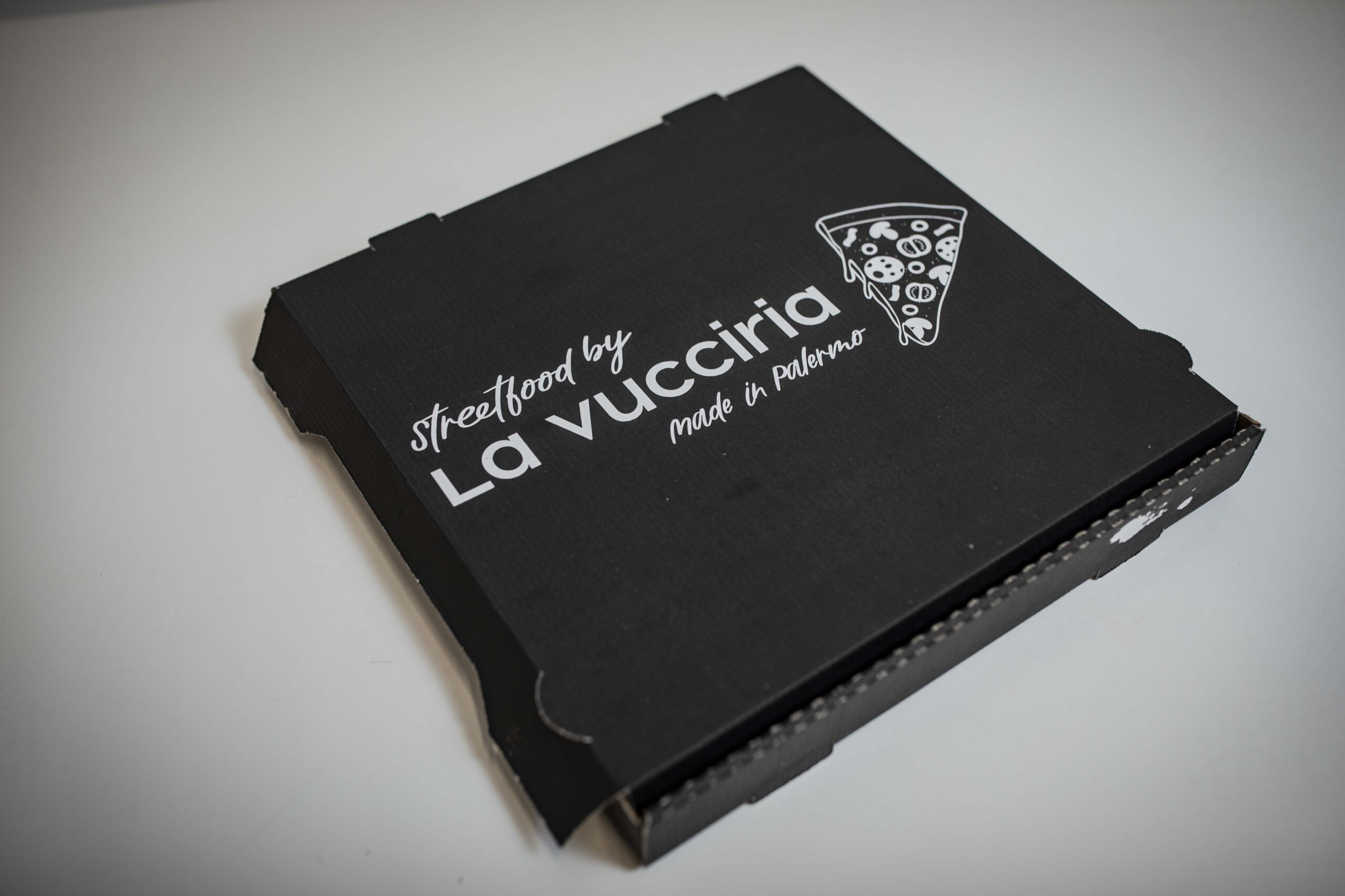 Pizza-Box gelabelt 33x33x4 cm